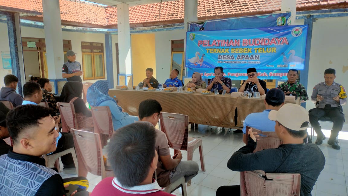 Pelatihan Budidaya Bebek Telur, Babinsa Posramil Pangarengan Beri Harapan Baru bagi Warga Desa Apa’an