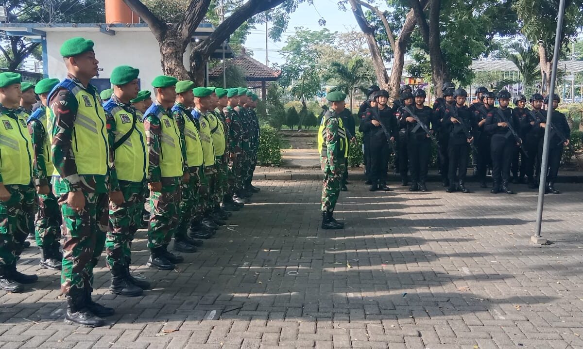 Sinergi TNI-Polri Jaga Keamanan Penghitungan Suara Pilkada 2024 di Kab. Sampang