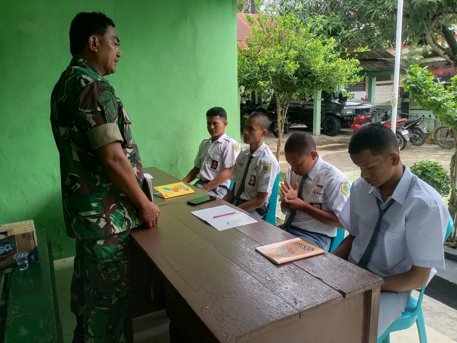 Serda Yakub Ajak Siswa SMKN Tambelangan Tingkatkan Semangat Nasionalisme Lewat Pembinaan dan Wasbang