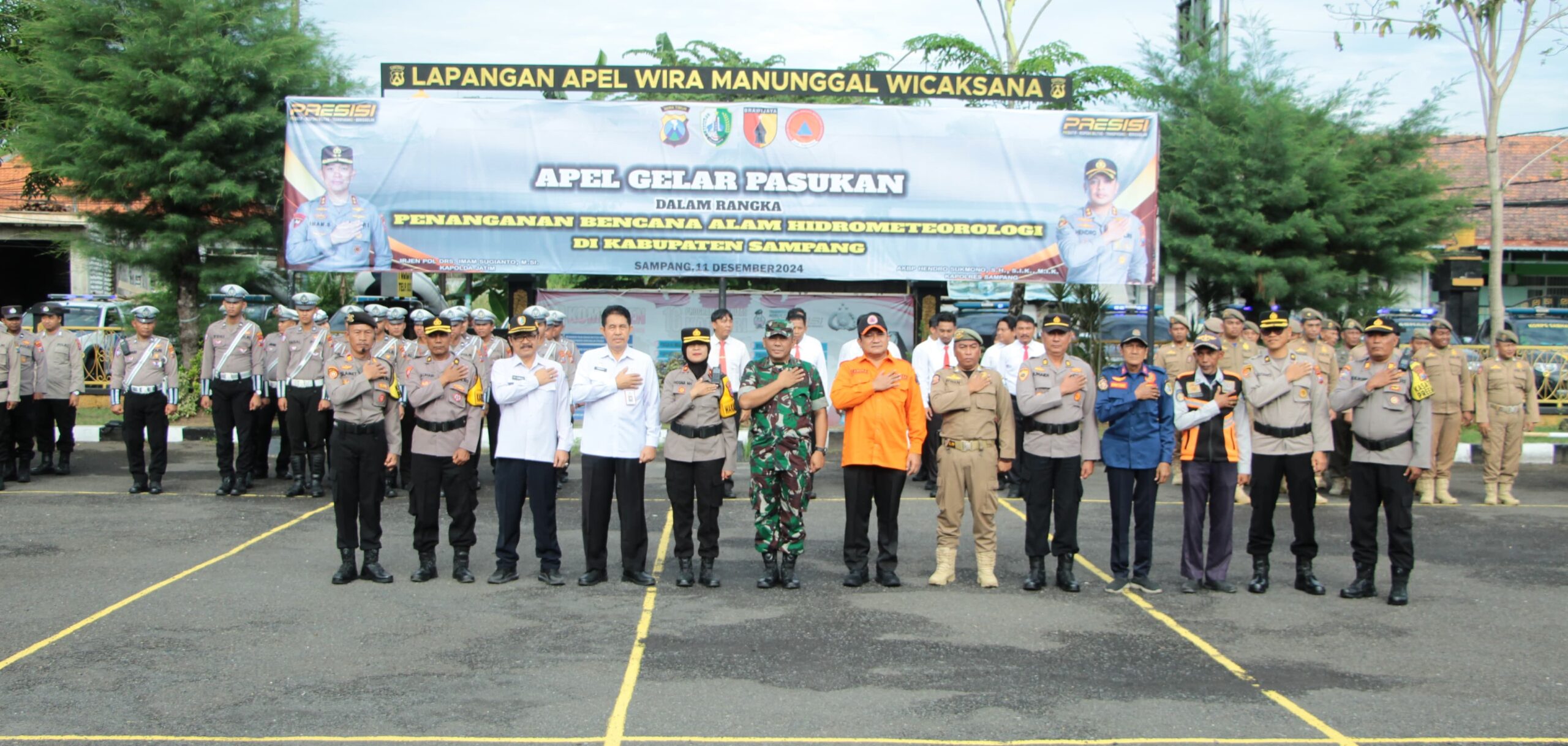 Personil Kodim Sampang Kesiapsiagaan Bersama: Apel Gelar Pasukan Antisipasi Bencana Alam di Sampang