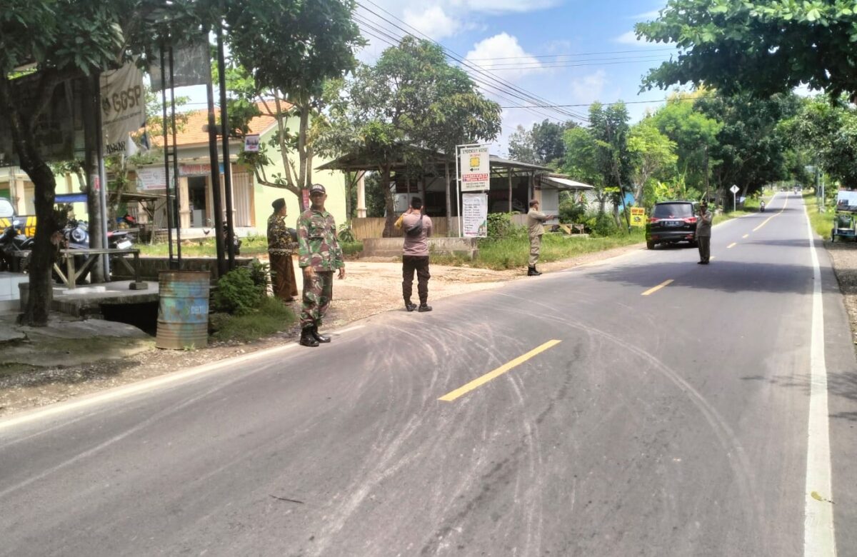 Langkah Bersama Menjaga Wilayah, Babinsa dan Polsek Banyuates Hadir untuk Rasa Aman Warga