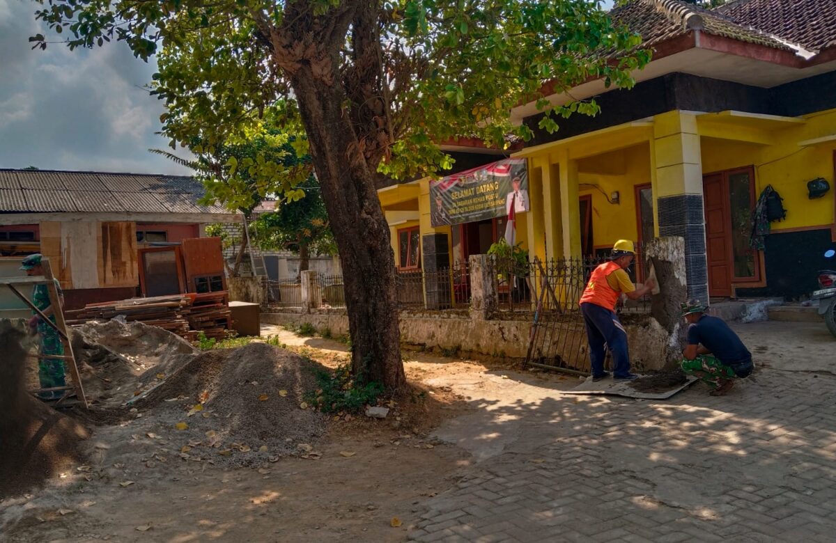 TMMD Sampang Satgas dan Warga Bergotong Royong Wujudkan Pustu yang Layak bagi Masyarakat Panyepen