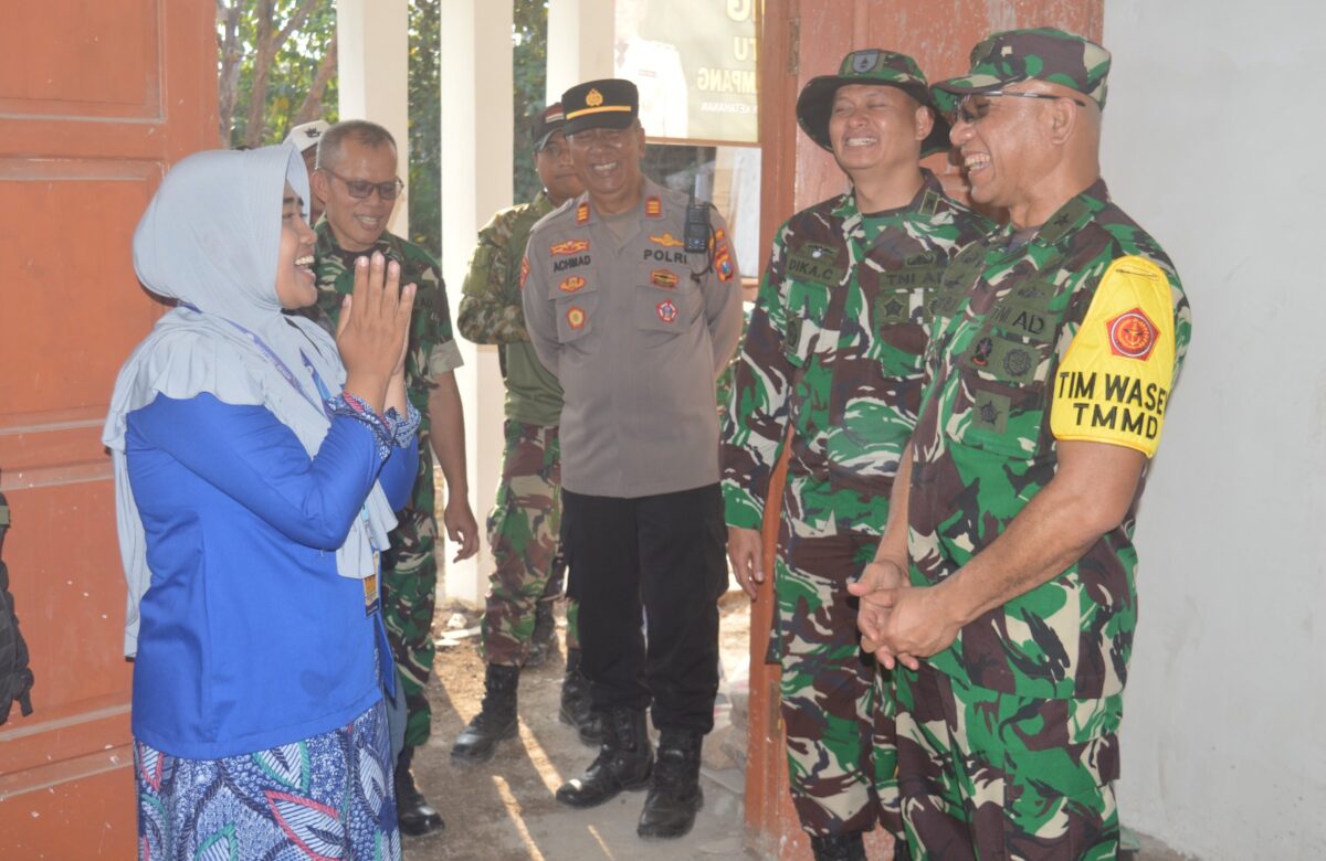 TNI Bangun dari Hati: Ketua Wasev TMMD Tinjau Progres Pustu Desa Panyepen 