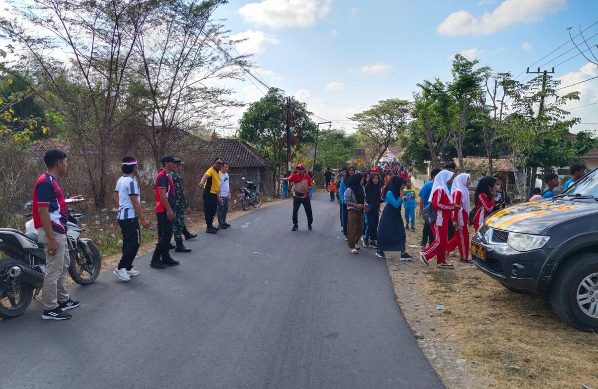 Jaga Keamanan JJS HUT RI, TNI-Polri Bersinergi Hadir di Tengah Masyarakat Kedungdung