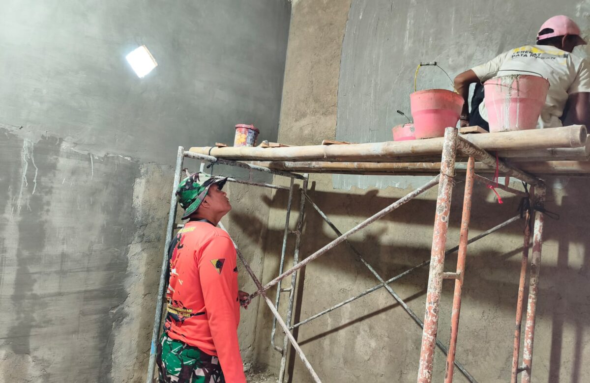 Semangat Gotong Royong, Bakti TNI AD di RTLH Hadir di Tengah Warga Sogiyan