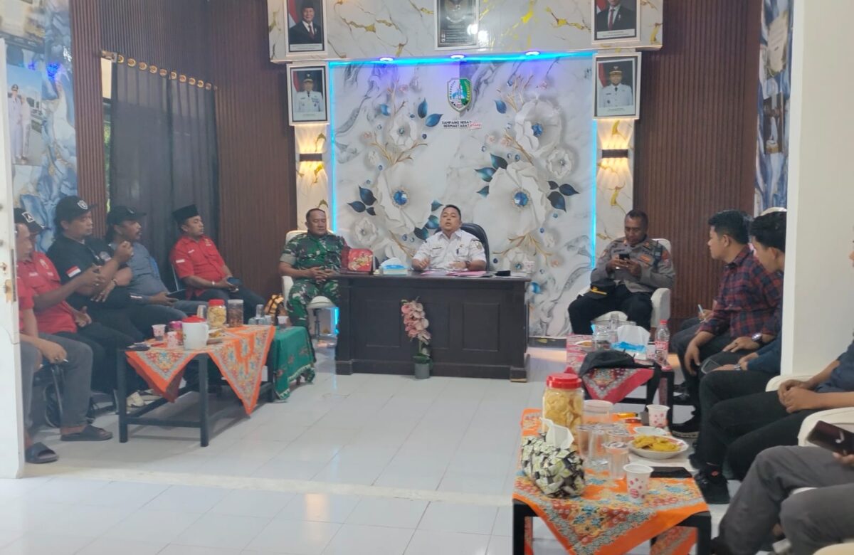 Merajut Sinergi untuk Warga, Babinsa Jrengik Hadiri Lokakarya Mini Lintas Sektor
